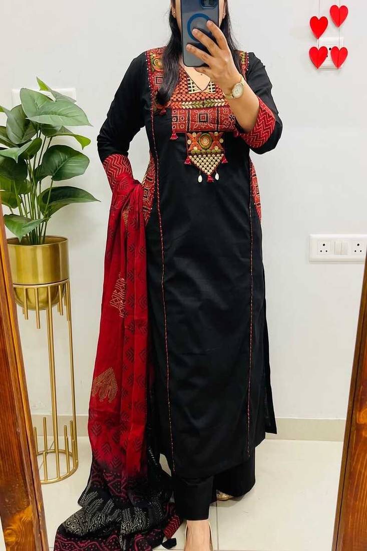 Floral embroidered pure cotton v neck kurta trouser & dupatta set