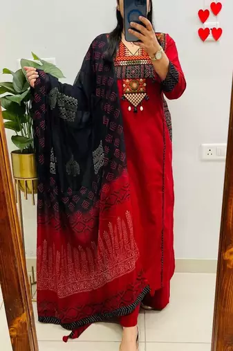 Floral embroidered pure cotton v neck kurta trouser & dupatta set