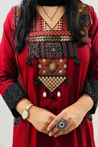Floral embroidered pure cotton v neck kurta trouser & dupatta set