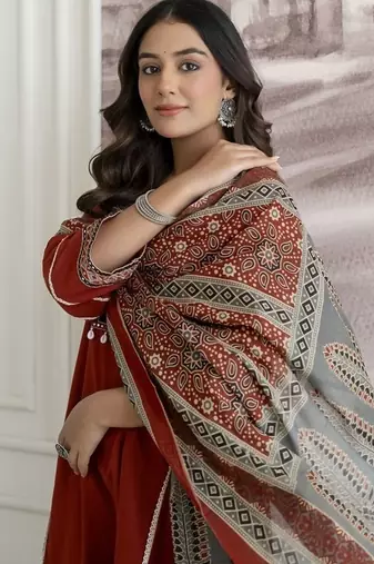 Floral embroidered pure cotton round neck kurta trouser & dupatta set