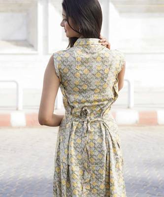 The Modern Classic Summer Bloom Belted Midi 3