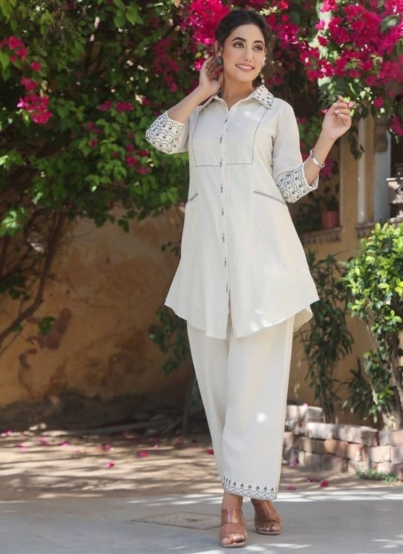 Floral embroidered pure cotton round neck co-ord set