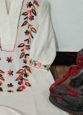 WOMEN COTTON HAND EMBRODERY STRAIGHT KURTA WITH PANT  3