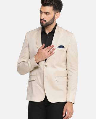 Mens beige notched lapel suit with hanky 4
