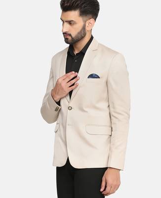 Mens beige notched lapel suit with hanky 5