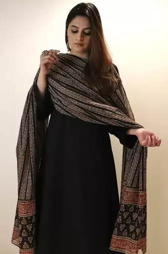 Women's Gorgeous Solid Viscose Chanderi Fabric Straight Kurta Pant and Dupatta Set