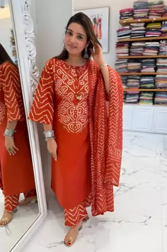 Women's Cotton Bandhani Print Kurta Pant Dupatta Set