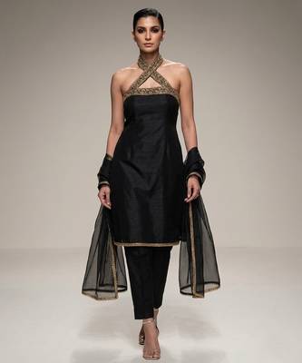 Black embroidered silk kurta set 1