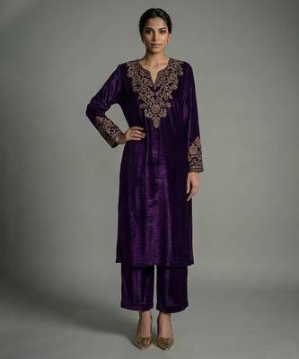 Purple embroidered velvet kurta set 1