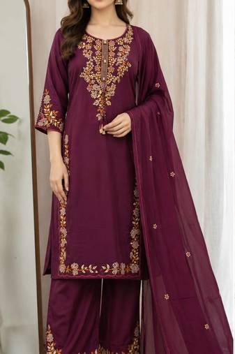 Cotton cambric straight kurti-pant-dupatta set