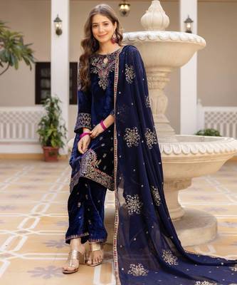 Blue embroidered faux georgette women's kurta set 1