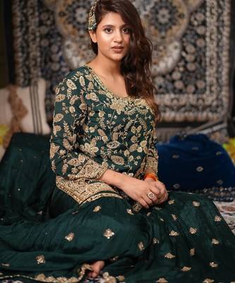 Green embroidered chiffon kurta set for women 4