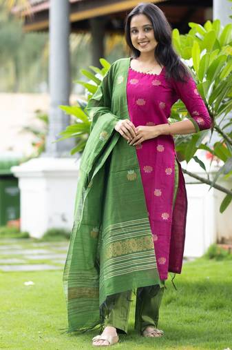 Rani-pink zari work kanchi cotton kurta set for women