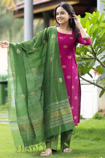 Rani-pink zari work kanchi cotton kurta set for women