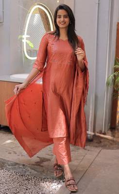 Orange embroidered work kanchi cotton kurta set for women 2
