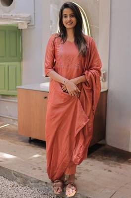 Orange embroidered work kanchi cotton kurta set for women 3