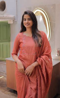 Orange embroidered work kanchi cotton kurta set for women 4
