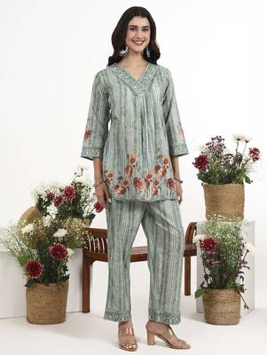 Green floral printed cotton stitched co-ord set with pants for women 1