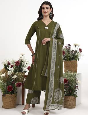 Green plain cotton stitched anarkali kurta set with dupatta for women 1