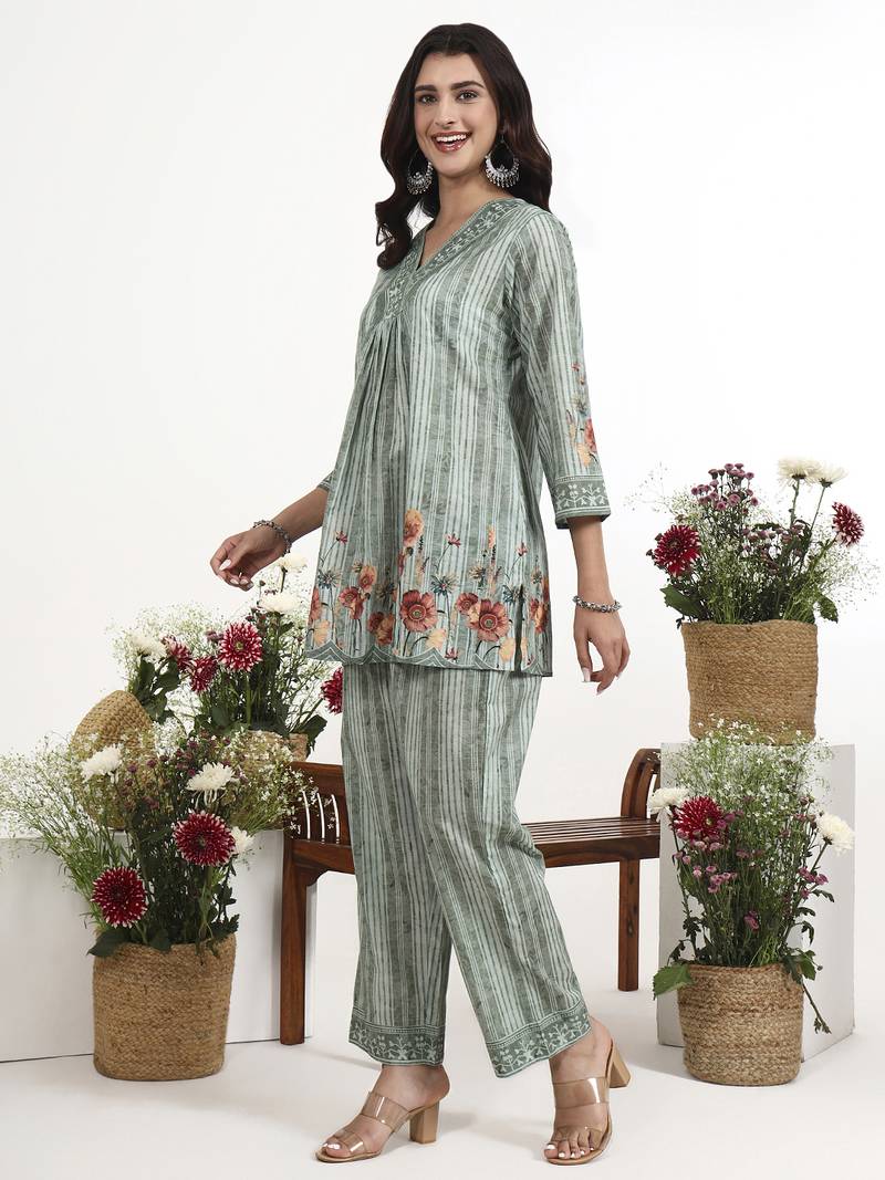Green floral printed cotton stitched co-ord set with pants for women