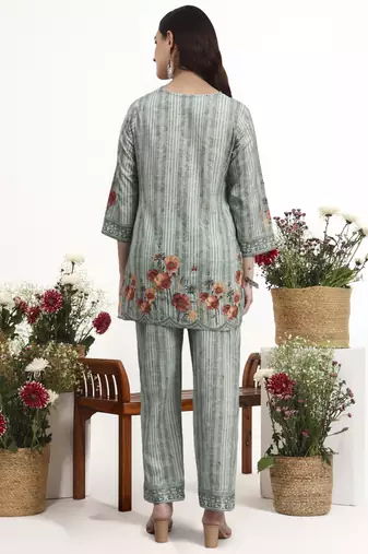 Green floral printed cotton stitched co-ord set with pants for women