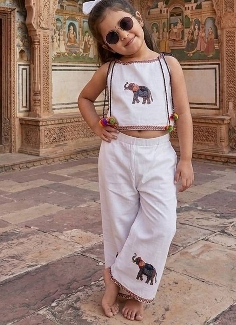 Little gaj cambric cotton girls co-ord set with elephant patch & bow gift