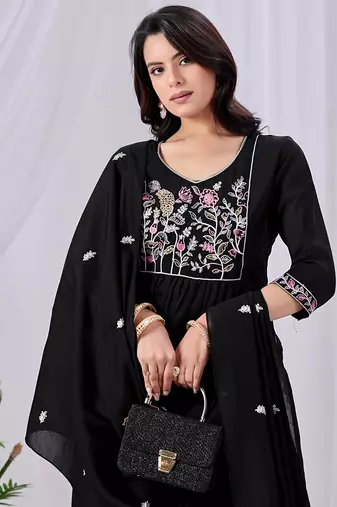 Women's black embroidered mul kurta pant dupatta set with pocket | handwork ethnic wear for women