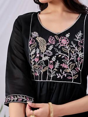 Women's black embroidered mul kurta pant dupatta set with pocket | handwork ethnic wear for women 3