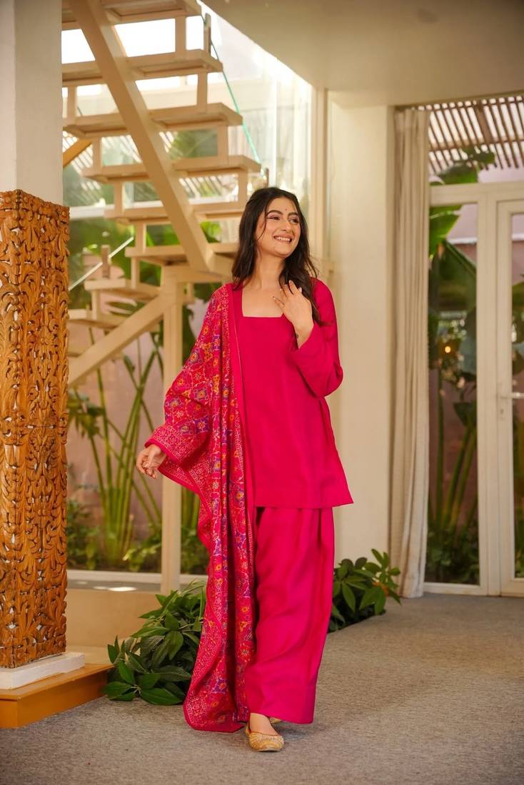 Women's Beautiful Solid Silk Crepe Fabric Straight Kurta Patiala and Dupatta Set