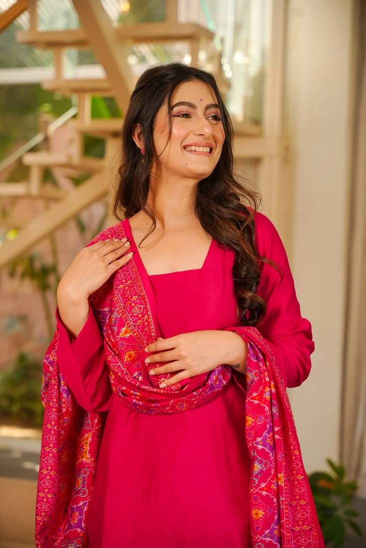 Women's Beautiful Solid Silk Crepe Fabric Straight Kurta Patiala and Dupatta Set