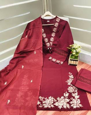Women Maroon Embroidered Kurta Set with Dupatta 3