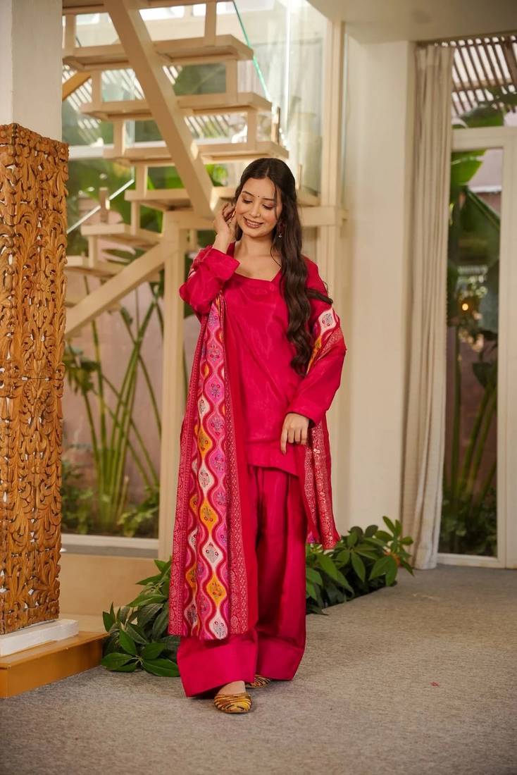 Women's Beautiful Solid Silk Crepe Fabric Straight Kurta Patiala and Dupatta Set