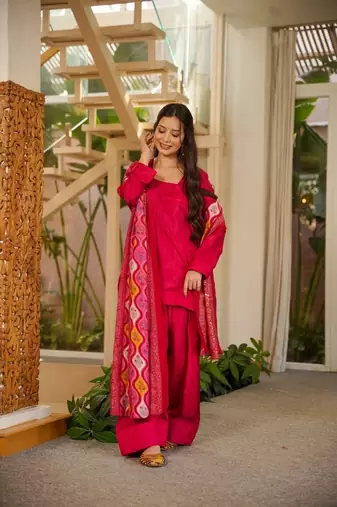 Women's Beautiful Solid Silk Crepe Fabric Straight Kurta Patiala and Dupatta Set