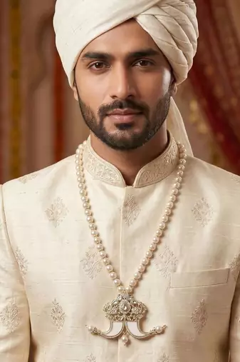 Single-line groom mala