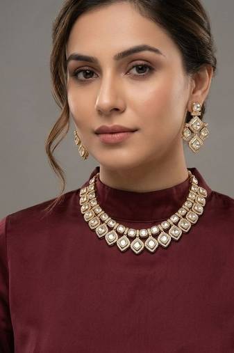 Gold-plated kundan choker necklace set with earrings for women