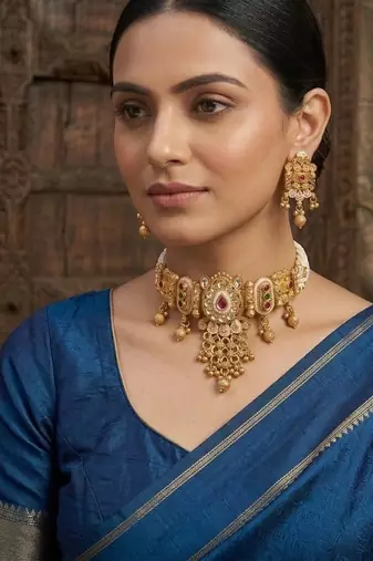 Traditional kundan meenakari choker jewelry set for women