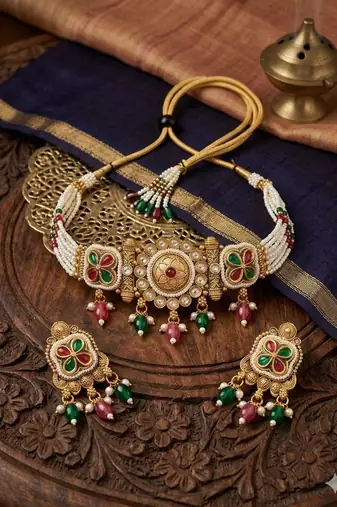 Traditional kundan meenakari choker jewelry set for women