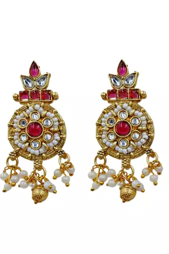 Women gold-plated kundan & multi-strand pearl jewellery set