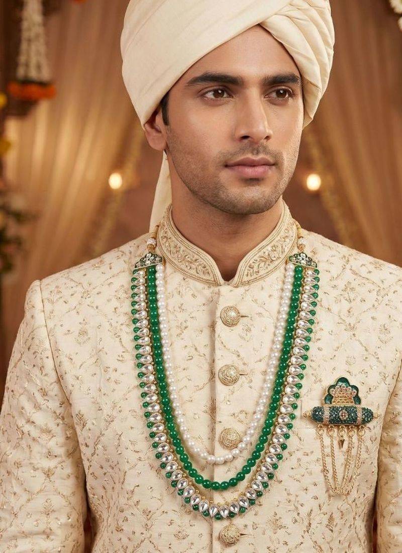 Layered moti necklace With Antique Brooch