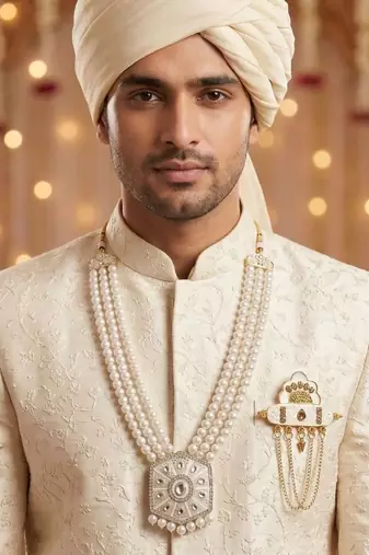 Beaded Layered Dulha Moti Mala With Designer Brooch
