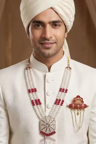 Pearl-Beaded Dulha Moti Mala Haar Necklace With Elegant Brooch