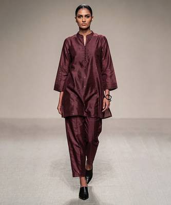 Burgundy embroidered dupion silk kurta set 1