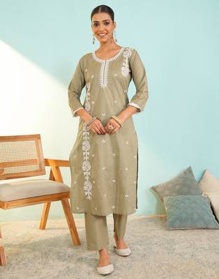 Women's Beautiful Thread Work Pure Cotton Fabric Straight Kurta Pant and Dupatta Set 5