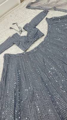 Women's Silver Grey Art Silk Sequins & Dori Work Bridal Lehenga Choli With Net Dupatta 4