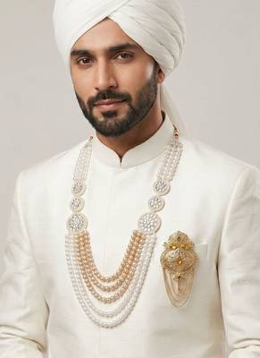 Royal Multi-Layered Groom Sherwani Mala with Decorative Brooch 6