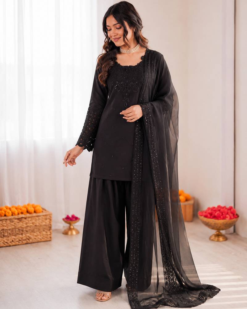 Black crepe thread with sequin farshi salwar suit