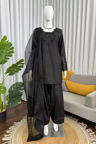 Black crepe thread with sequin farshi salwar suit