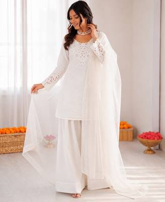 Off white crepe thread with sequin farshi salwar suit 2