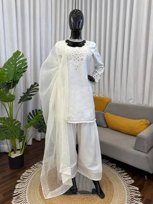 Off white crepe thread with sequin farshi salwar suit 4