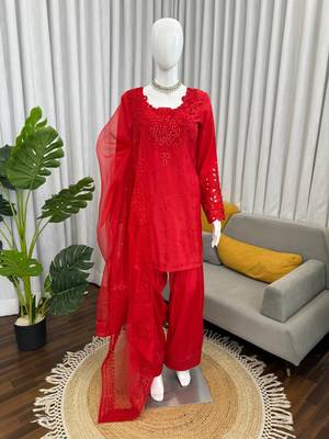 Red crepe thread with sequin farshi salwar suit 3